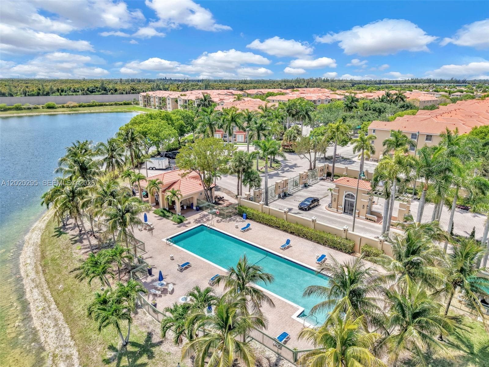 THE COURTS AT DORAL ISLES · #1538 in Doral - Photo 7