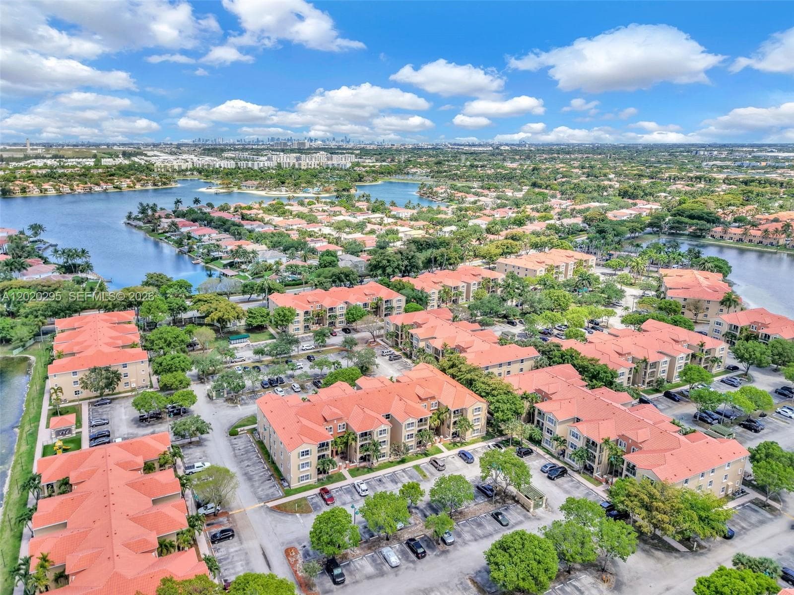 THE COURTS AT DORAL ISLES · #1538 in Doral - Photo 3