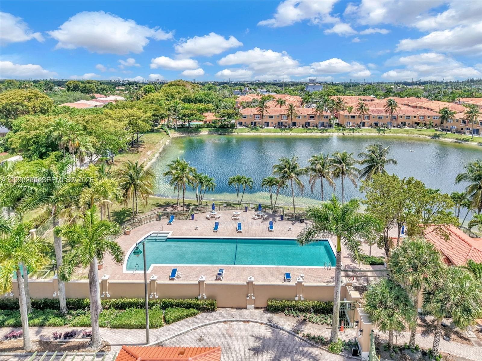 THE COURTS AT DORAL ISLES · #1538 in Doral - Photo 8