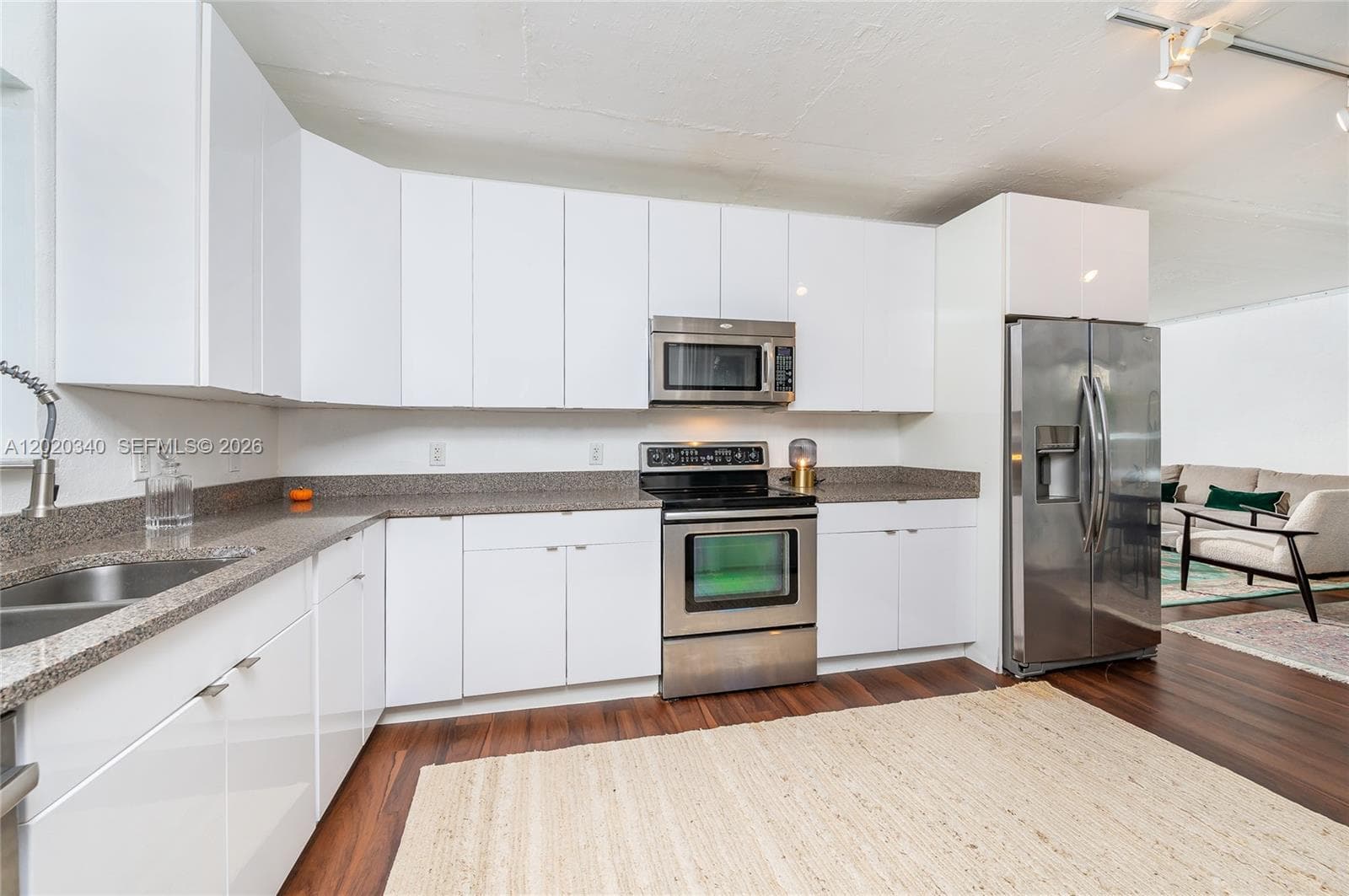 PENN MANOR CONDO · #201 in Miami Beach - Photo 19