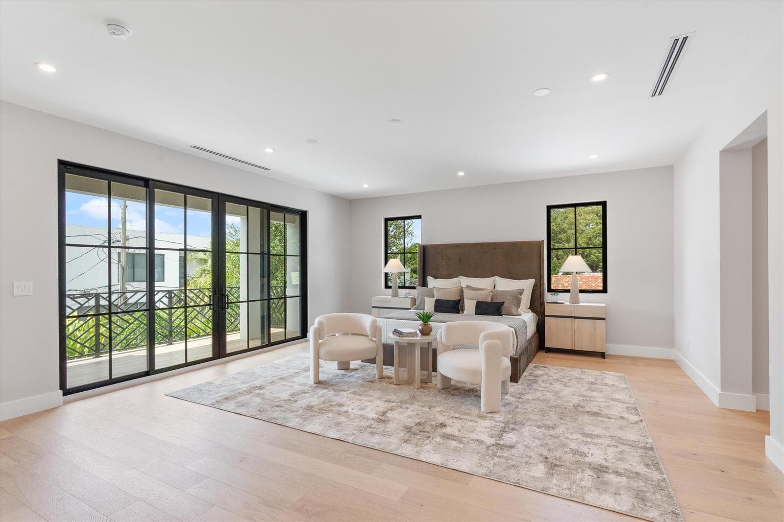 17-1016 SE 8th Street