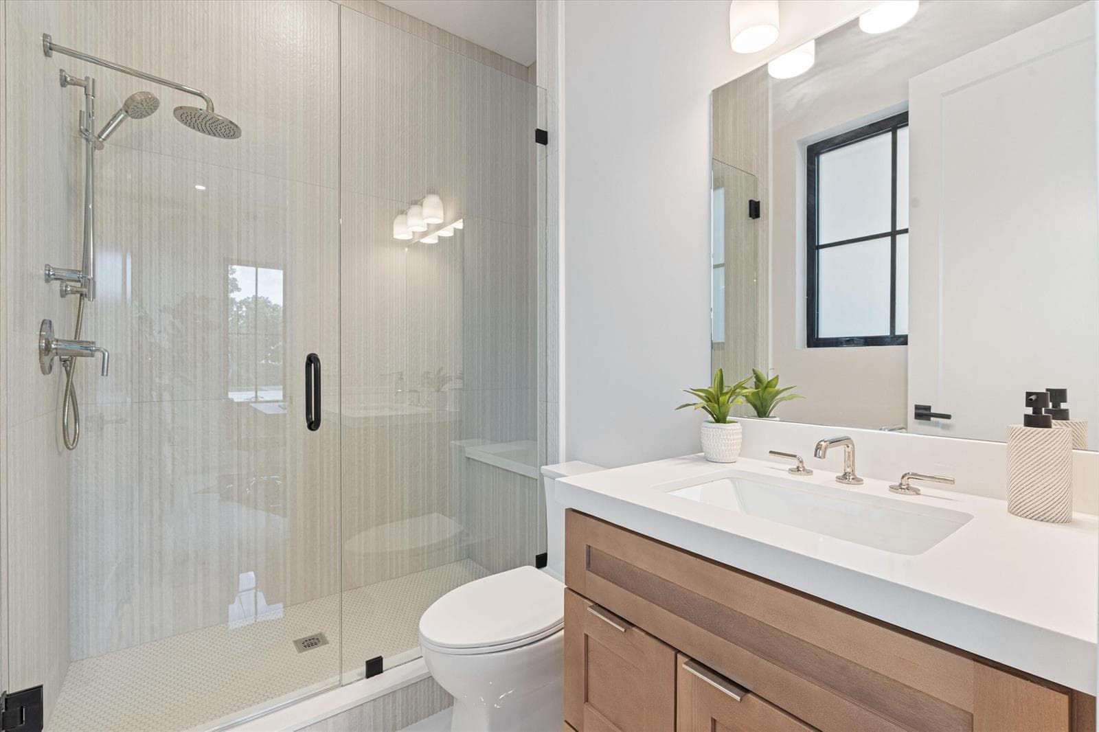 24-1016 SE 8th Street Ft. Lauderdale, FL