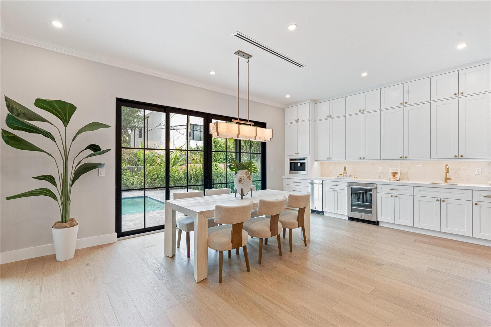13-1016 SE 8th Street Ft. Lauderdale, FL