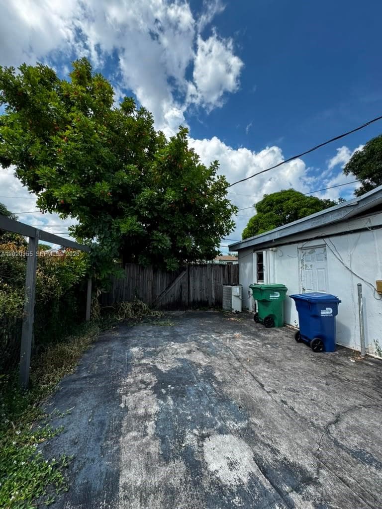 1251 NW 190th St photo 11