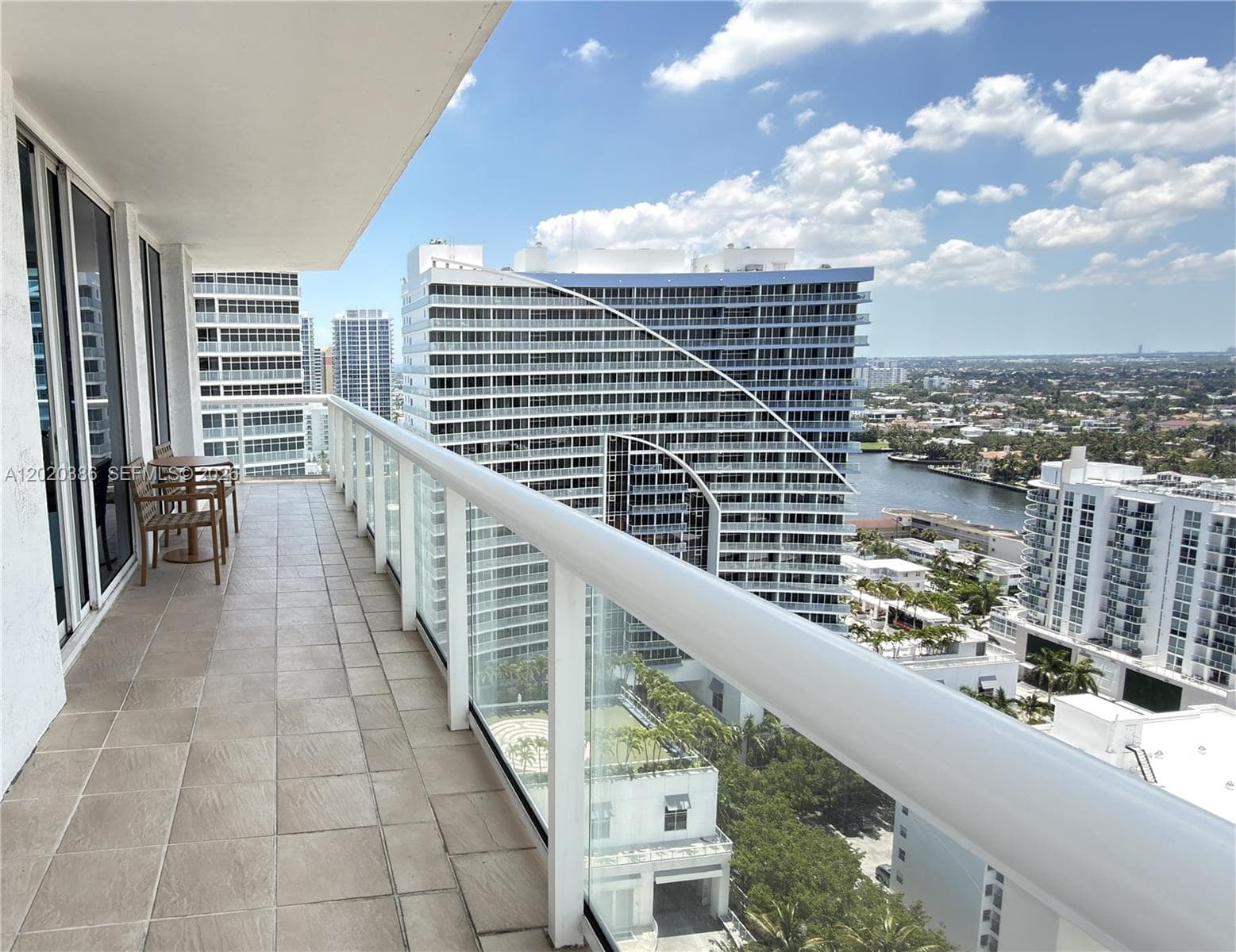 Q Club Resort & Residence · #2201 in Fort Lauderdale - Photo 11