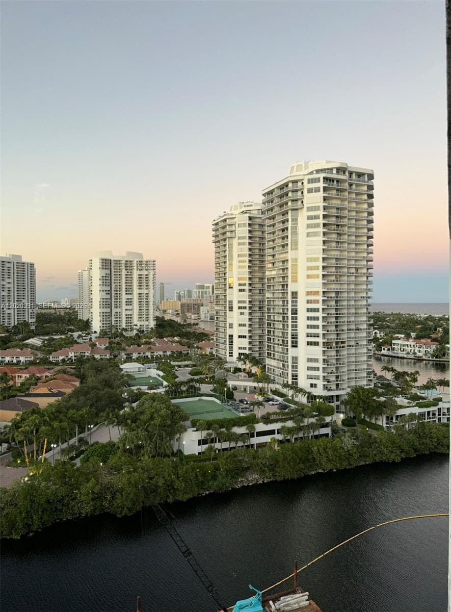 Waterview · #1739 in Aventura - Photo 23
