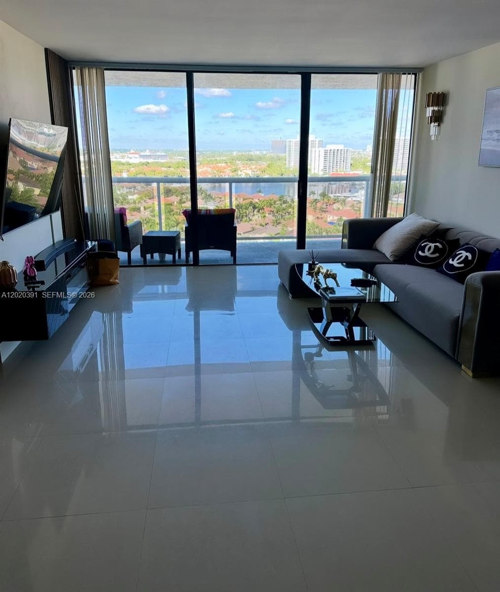 Waterview · #1739 in Aventura - Photo 3