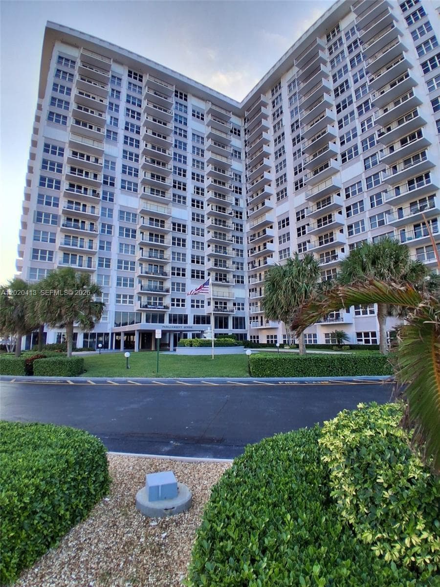 PARLIAMENT HOUSE · #1815 in Pompano Beach - Photo 1