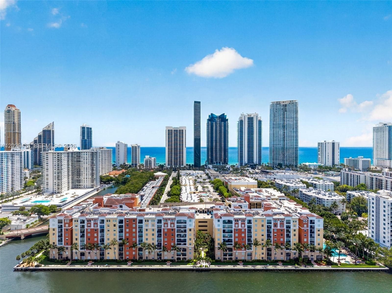 Porto Bellagio · #2808 in Sunny Isles Beach - Photo 38