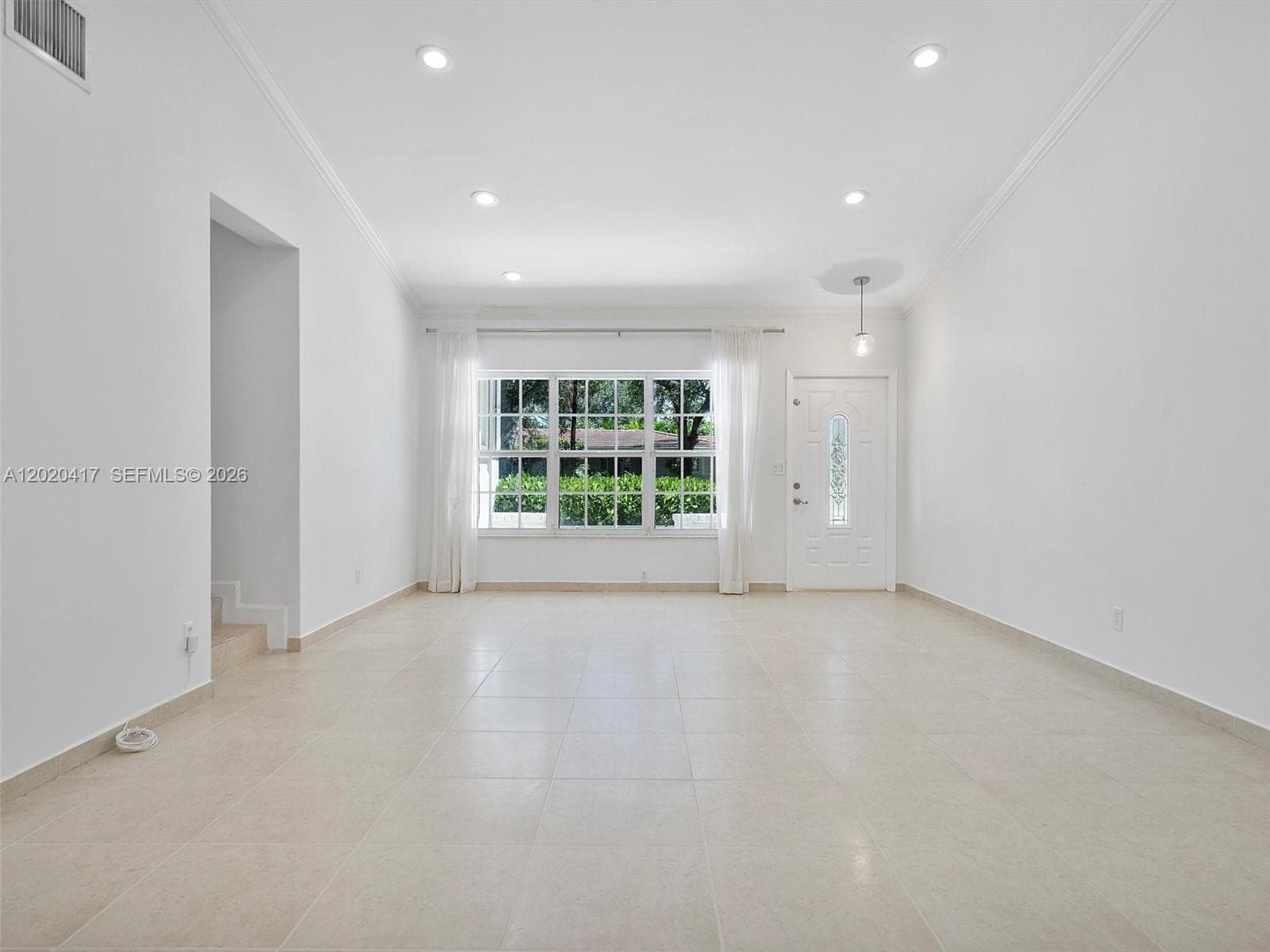 731 Sistina AV photo 23