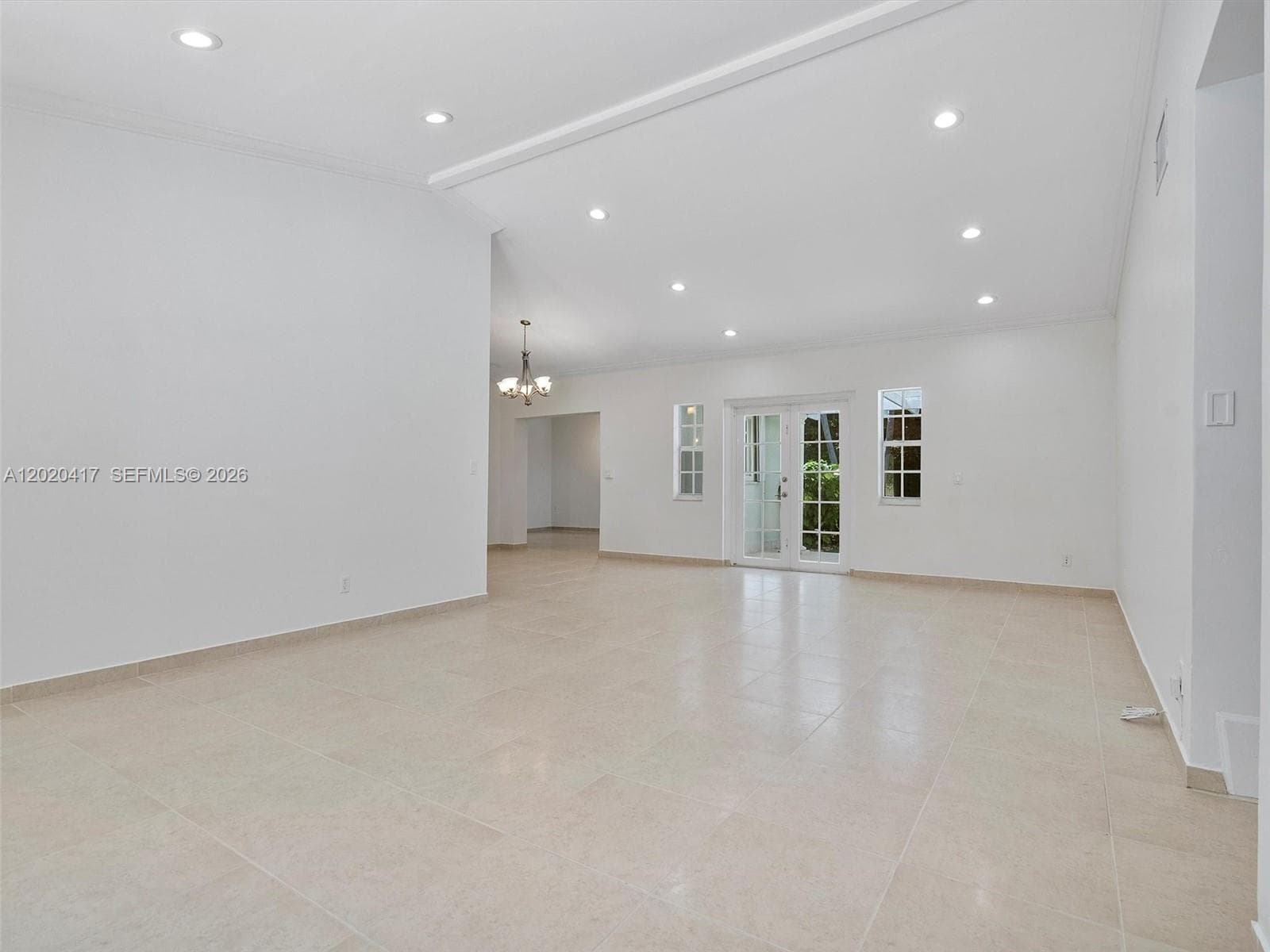 731 Sistina AV photo 43