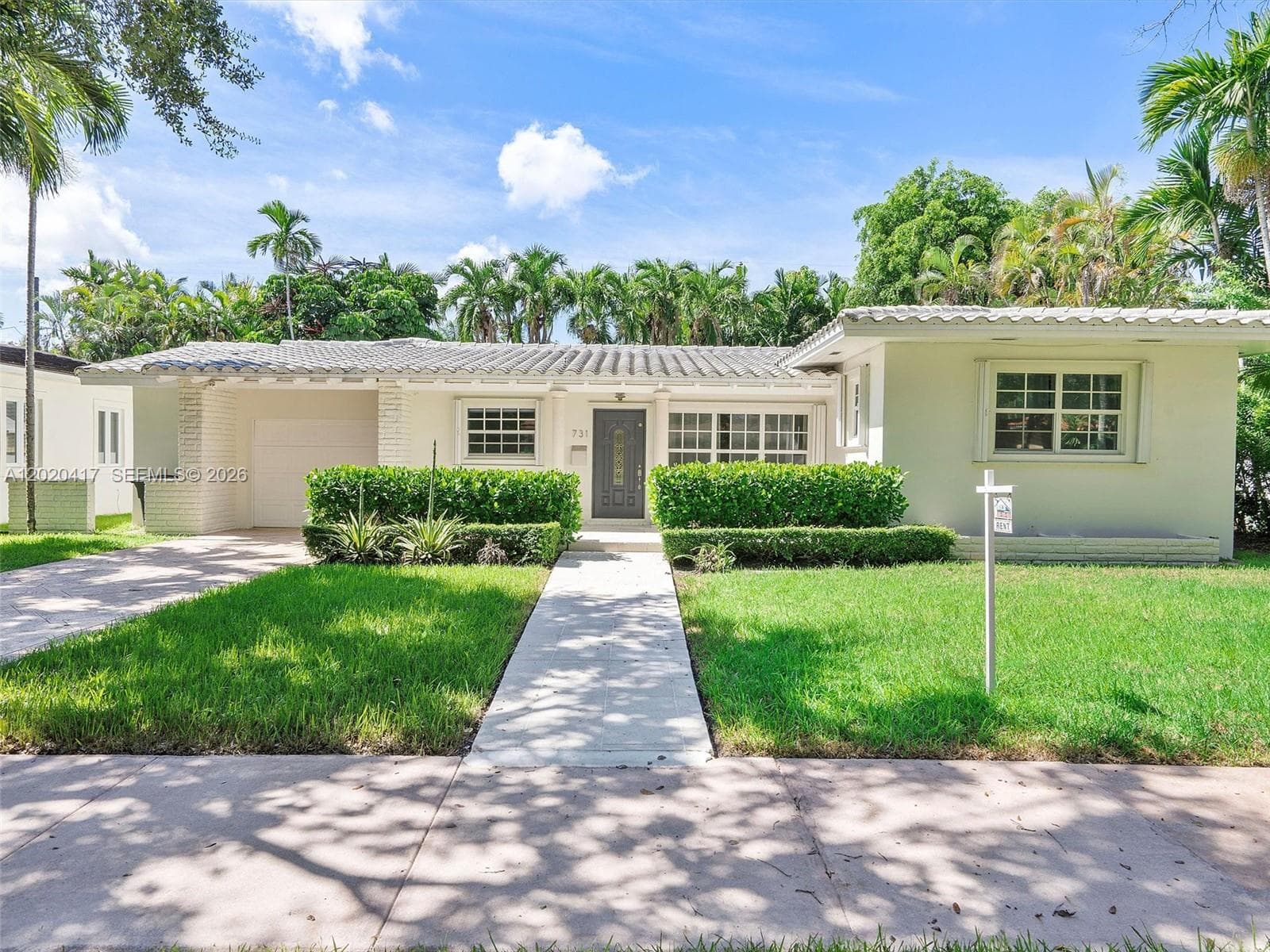 731 Sistina AV photo 1