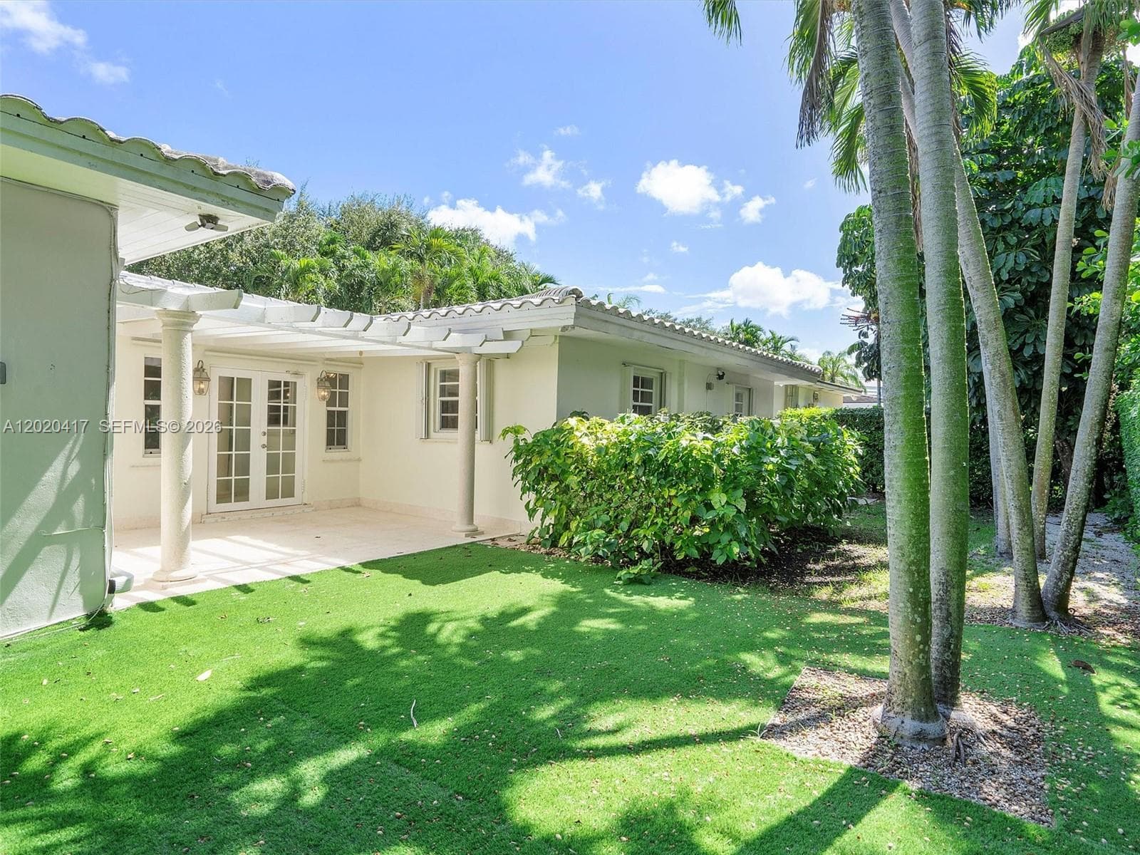 731 Sistina AV photo 34