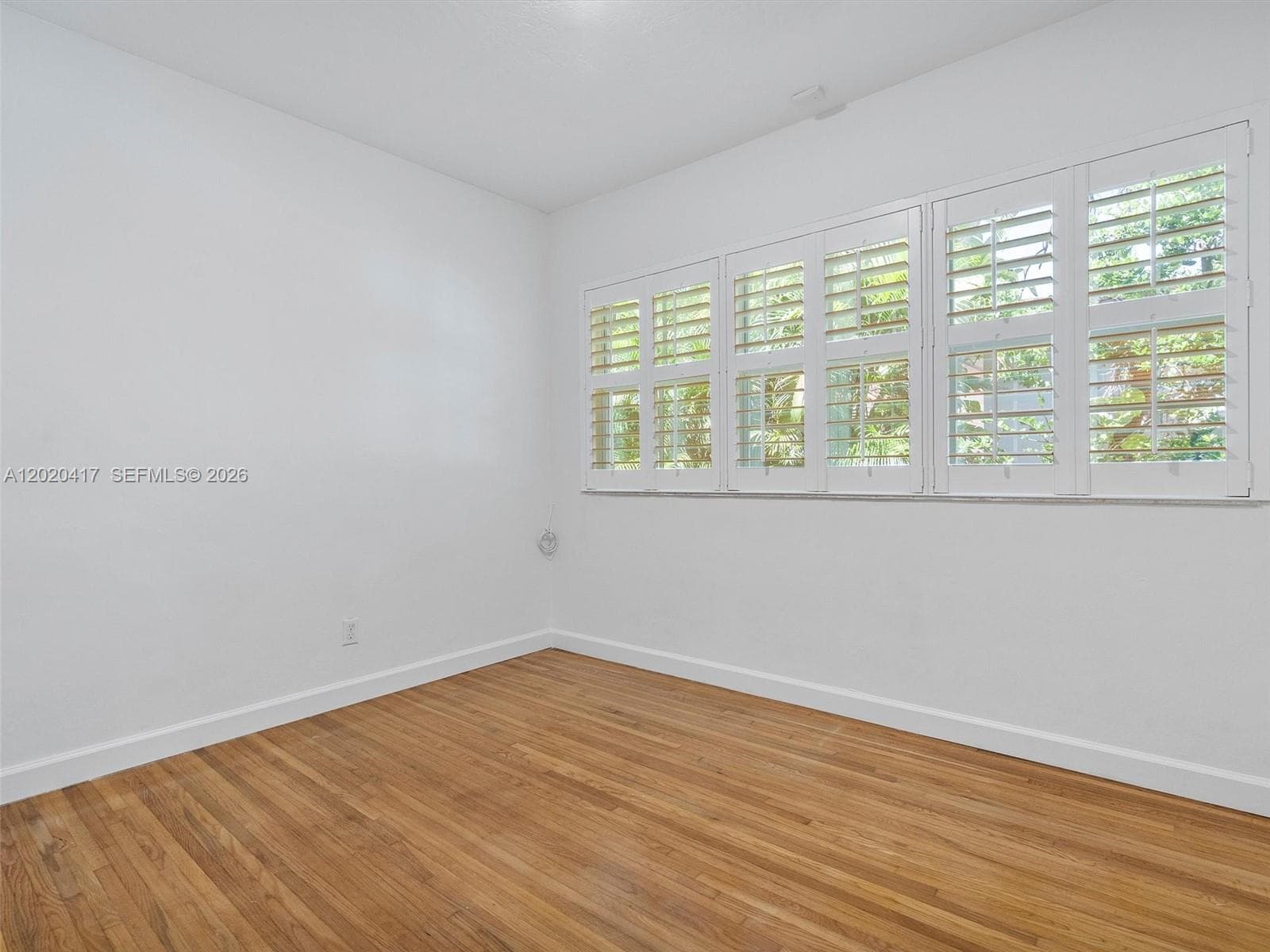 731 Sistina AV photo 18