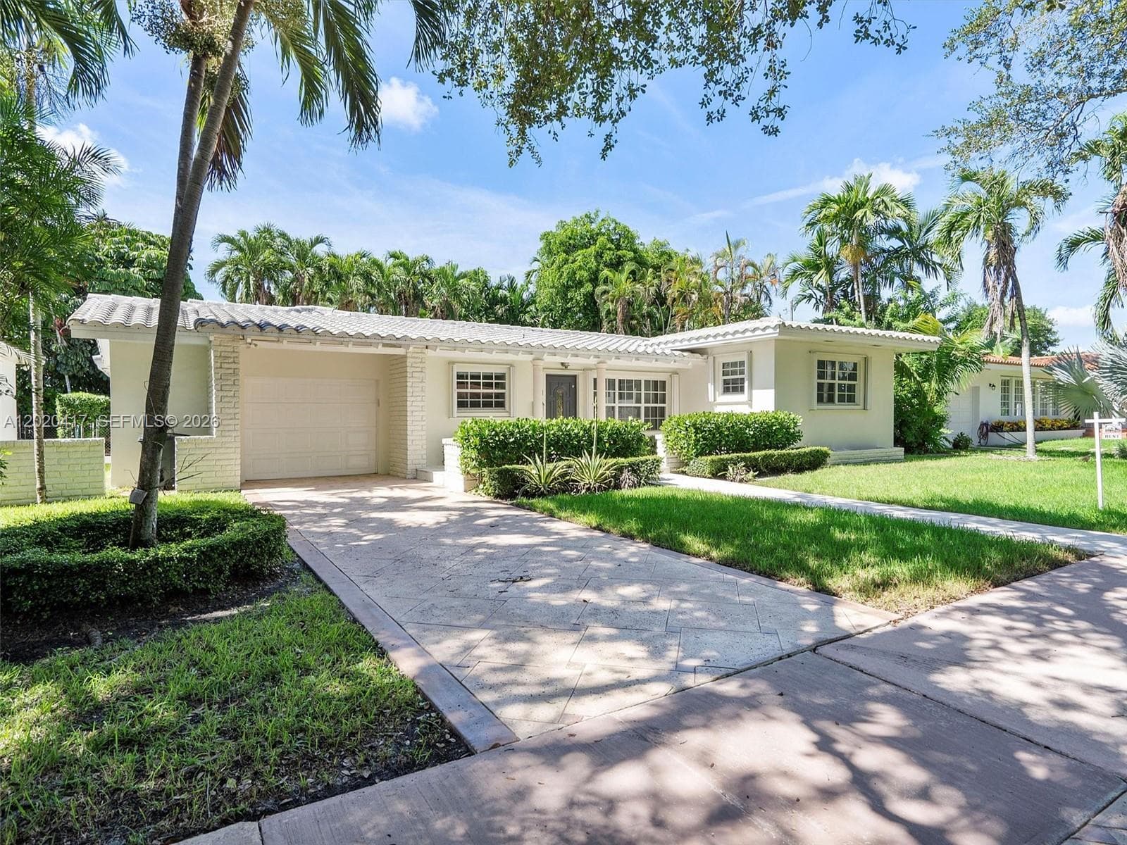 731 Sistina AV photo 51