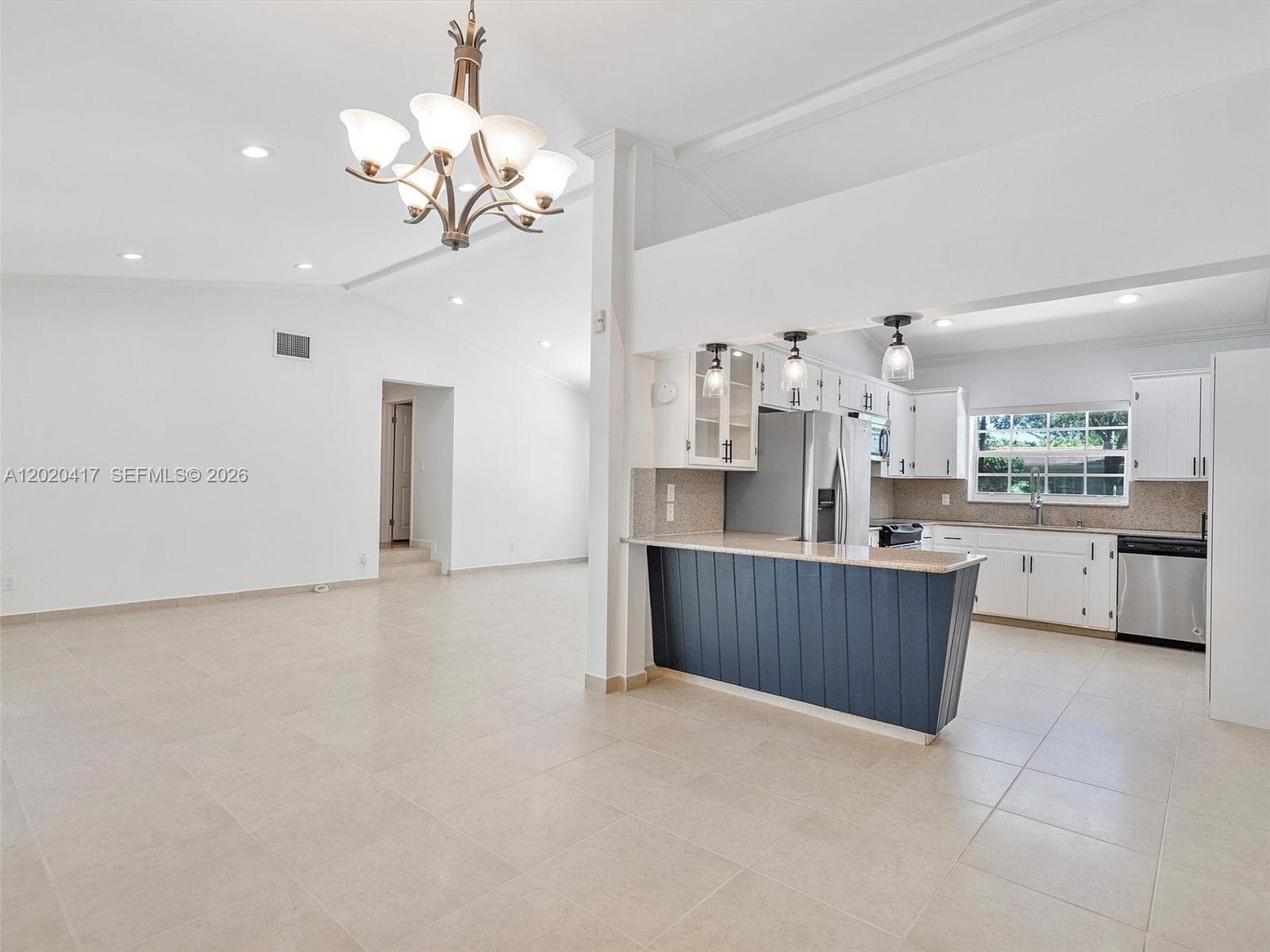 731 Sistina AV photo 19