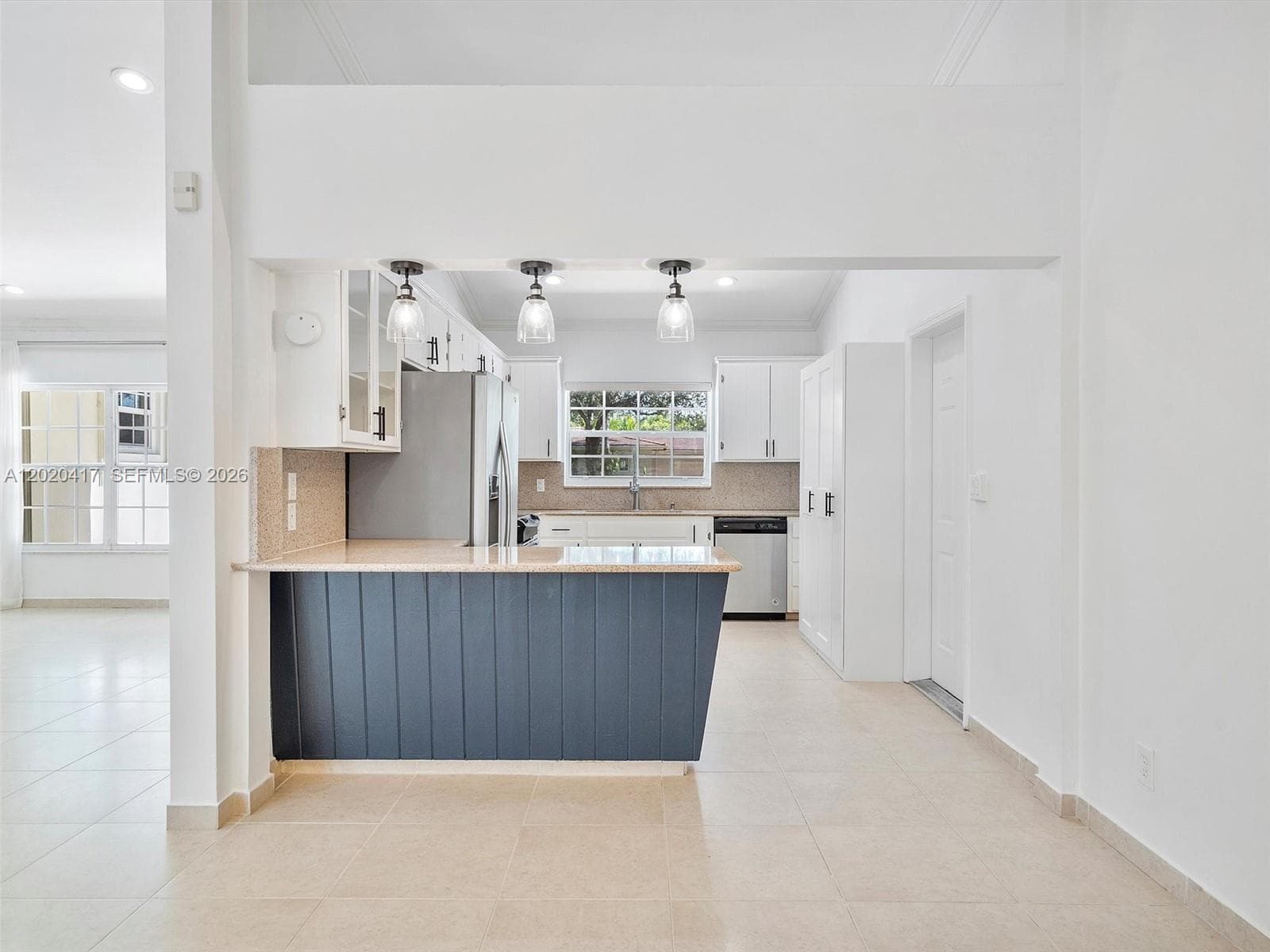 731 Sistina AV photo 44