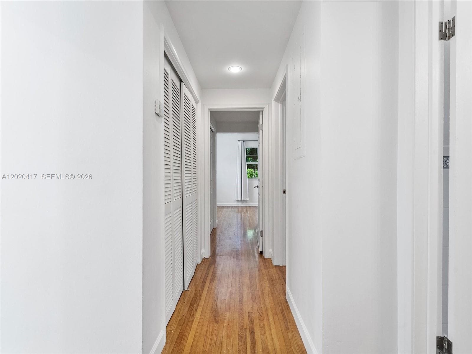731 Sistina AV photo 29