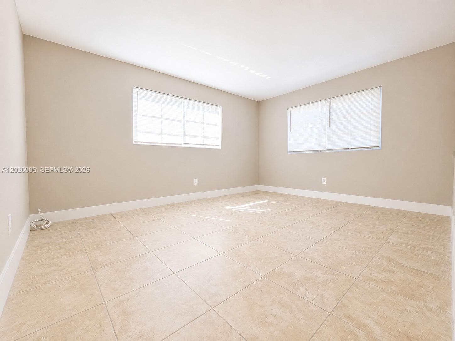 THE WHITE HOUSE CONDO · #106 in North Miami - Photo 13