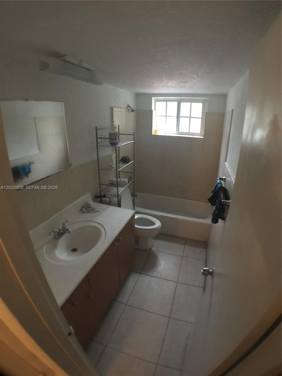 THE WHITE HOUSE CONDO · #113 in North Miami - Photo 9
