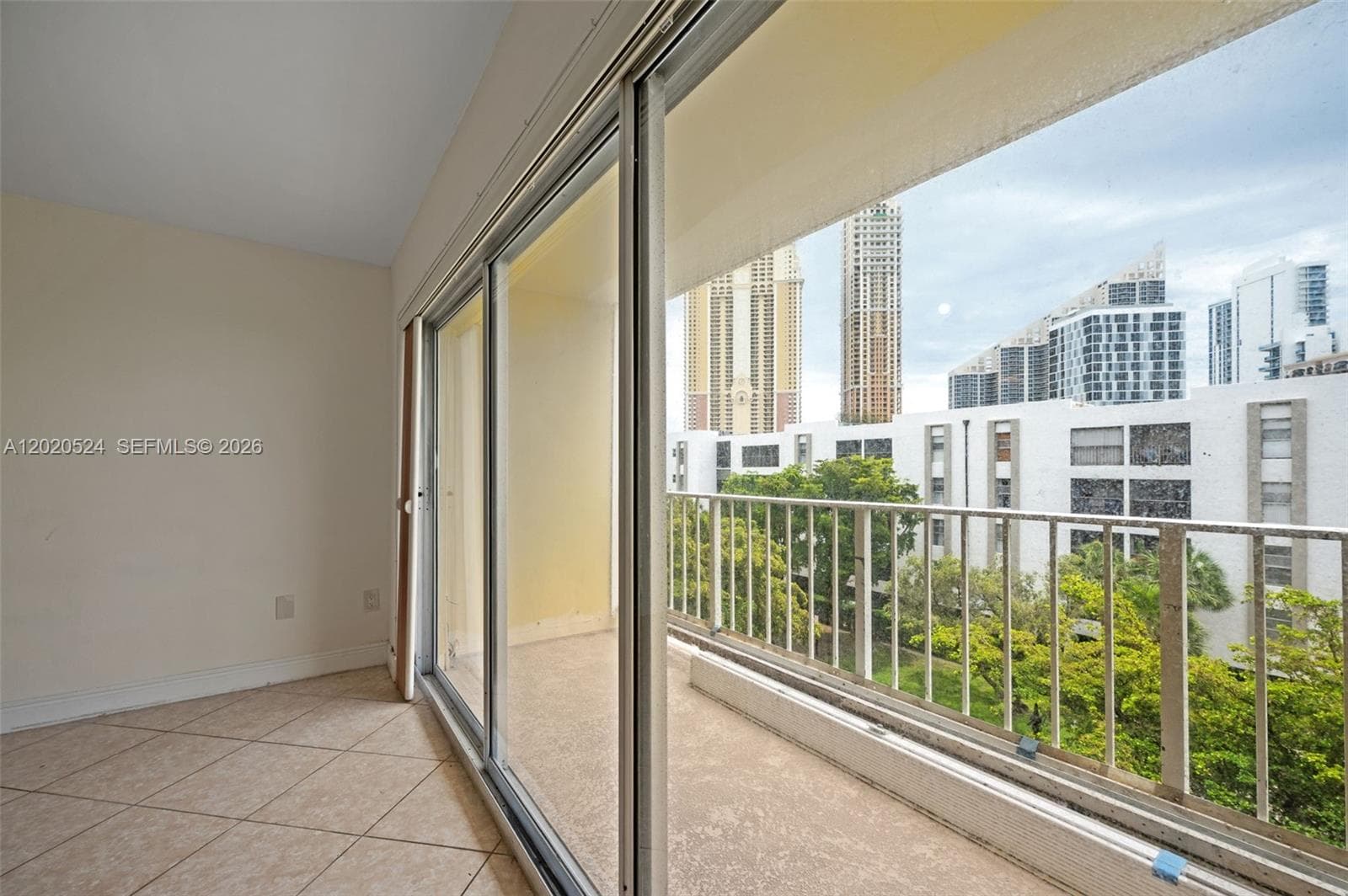 MARBELLA TOWER CONDO · #505 in Sunny Isles Beach - Photo 13