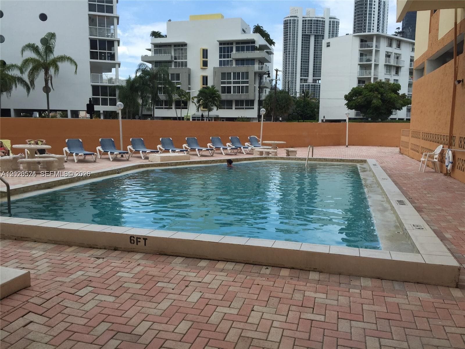 MARBELLA TOWER CONDO · #505 in Sunny Isles Beach - Photo 3