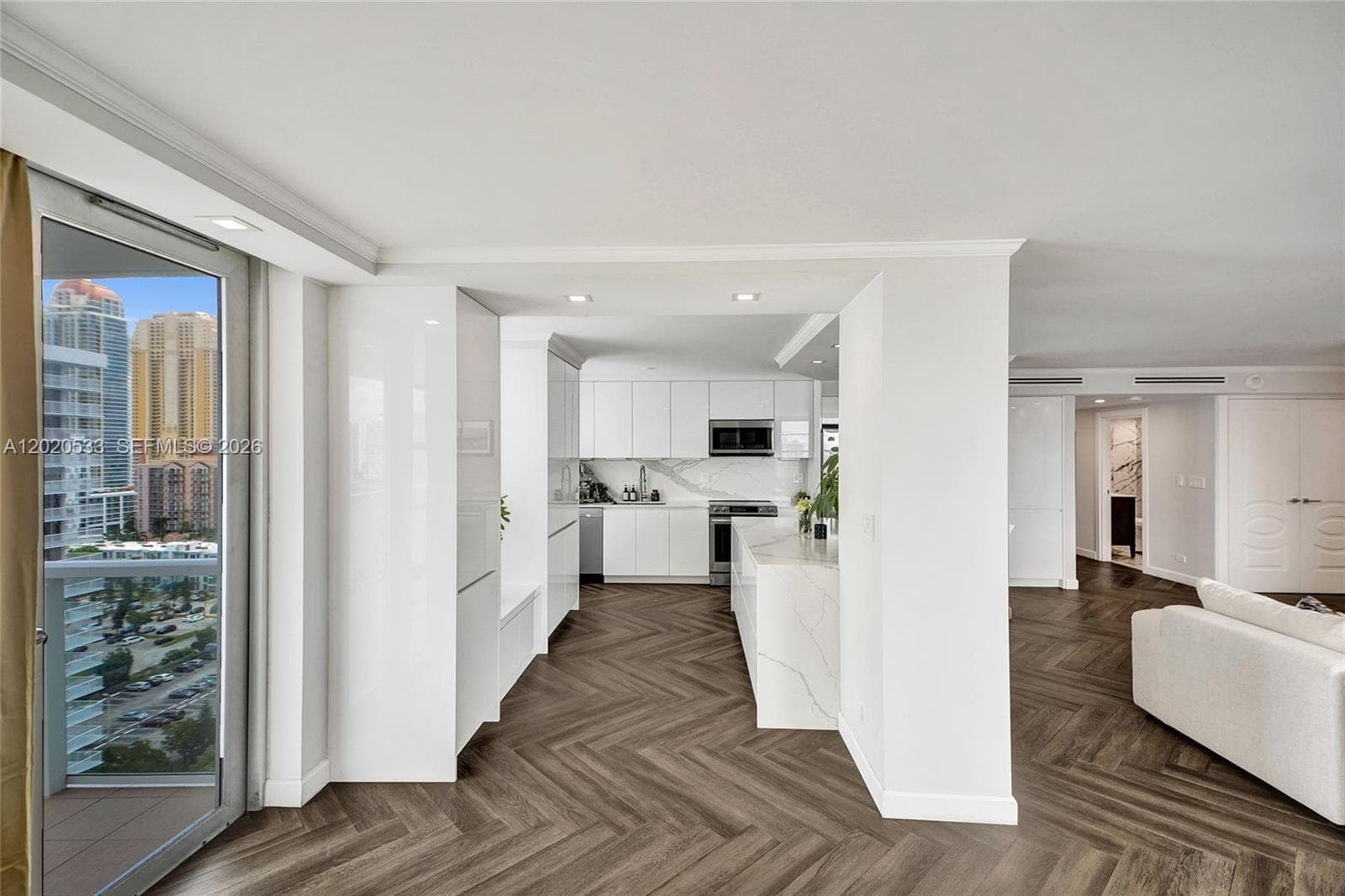 WINSTON TOWER 300 · #2112 in Sunny Isles Beach - Photo 4