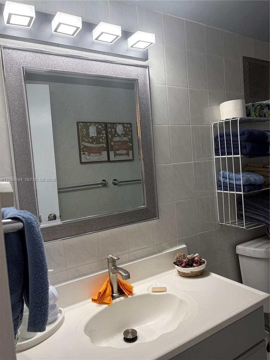CHELSEA BAYVIEW CONDO · #427 in Hallandale Beach - Photo 15