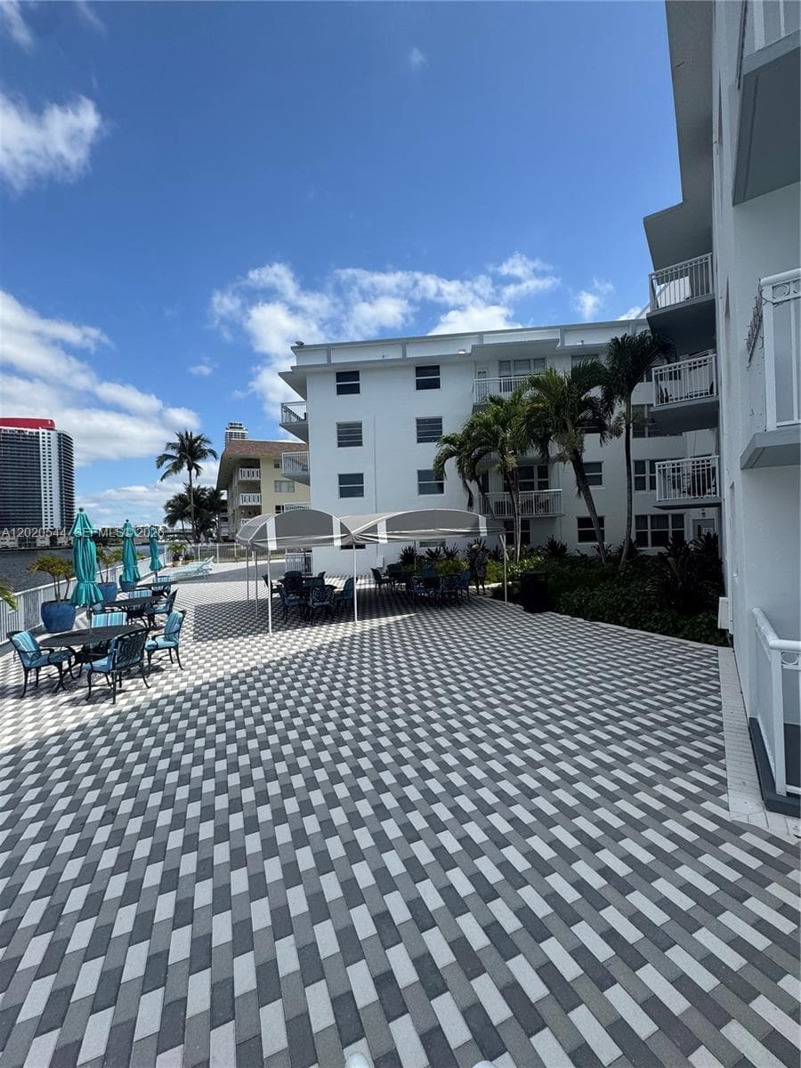 CHELSEA BAYVIEW CONDO · #427 in Hallandale Beach - Photo 4