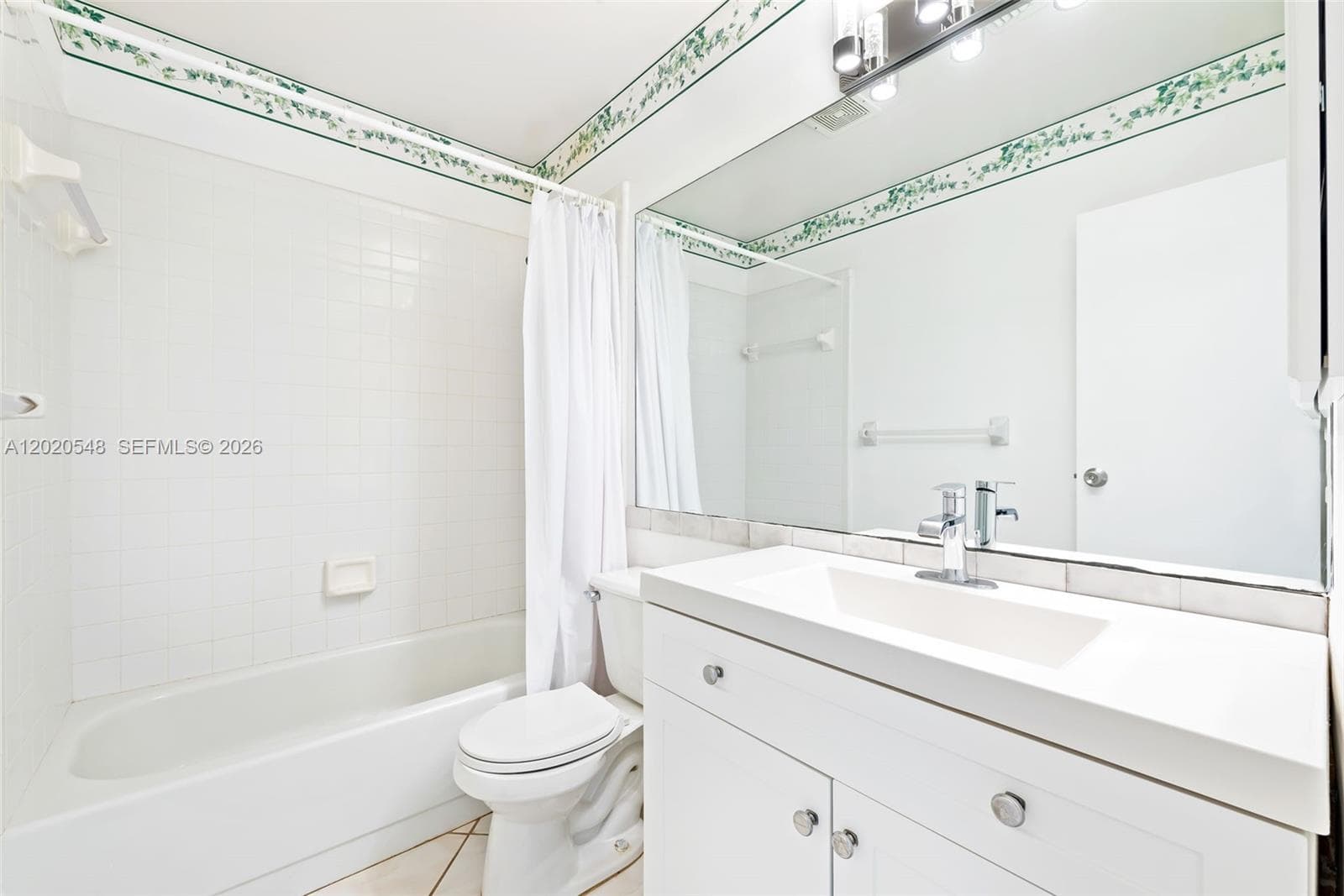 Boca terrace Condo · #204 in Boca Raton - Photo 9