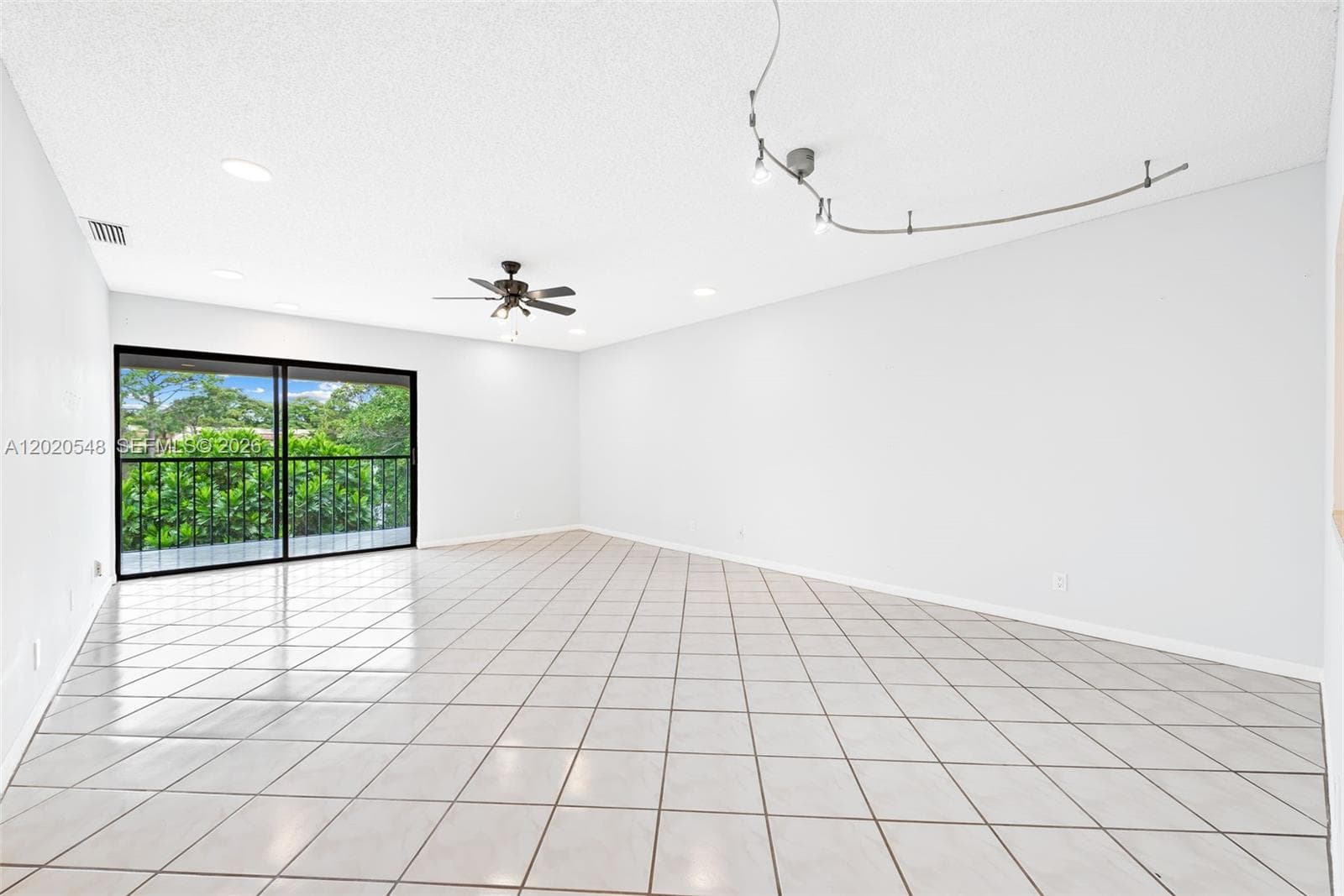 Boca terrace Condo · #204 in Boca Raton - Photo 4