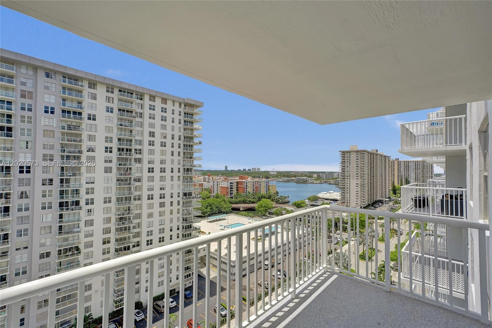 WINSTON TOWERS 400 · #1611 in Sunny Isles Beach - Photo 23