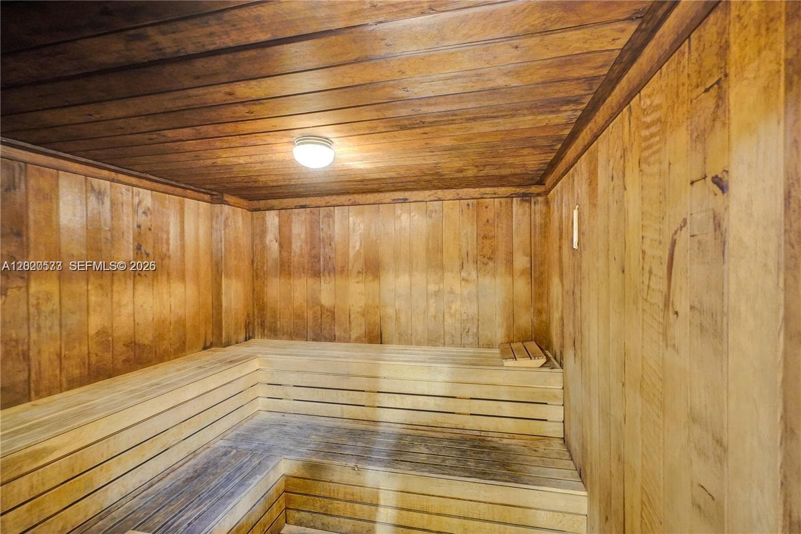 WINSTON TOWERS 400 · #1611 in Sunny Isles Beach - Photo 33