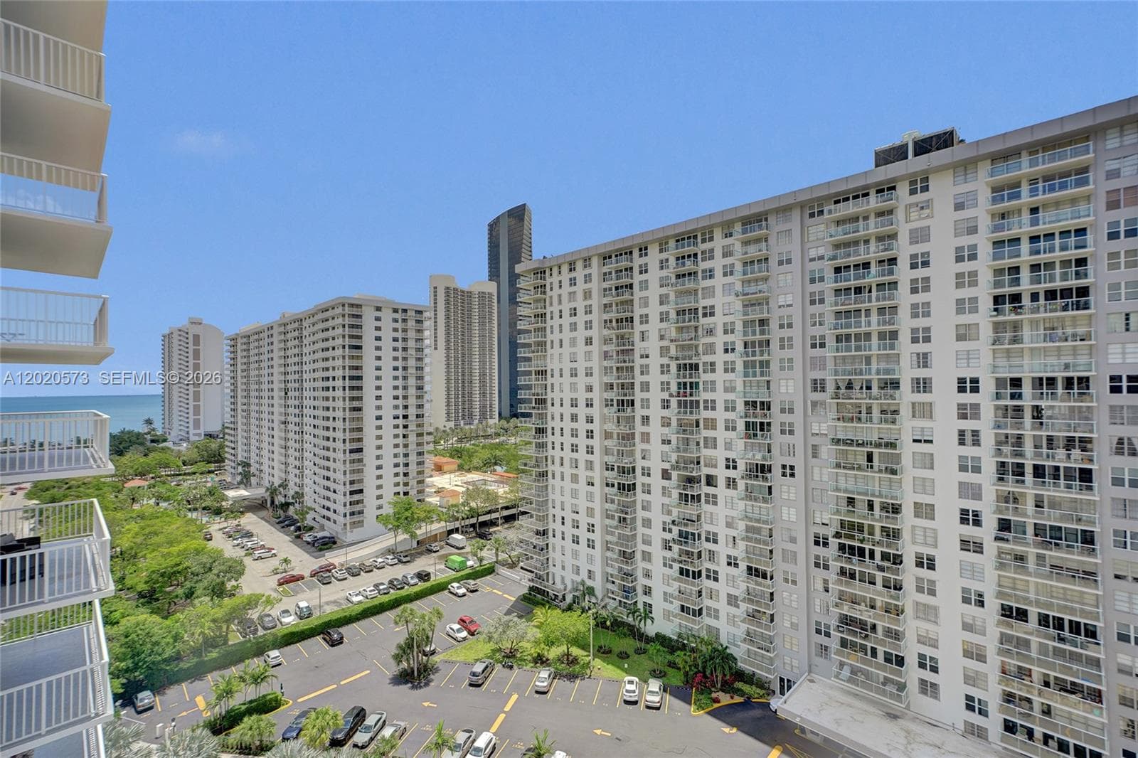 WINSTON TOWERS 400 · #1611 in Sunny Isles Beach - Photo 25