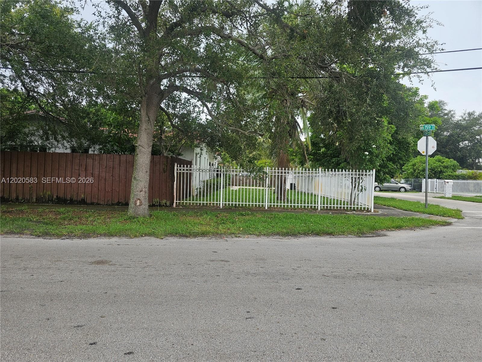 15851 NW 37th Ct photo 4