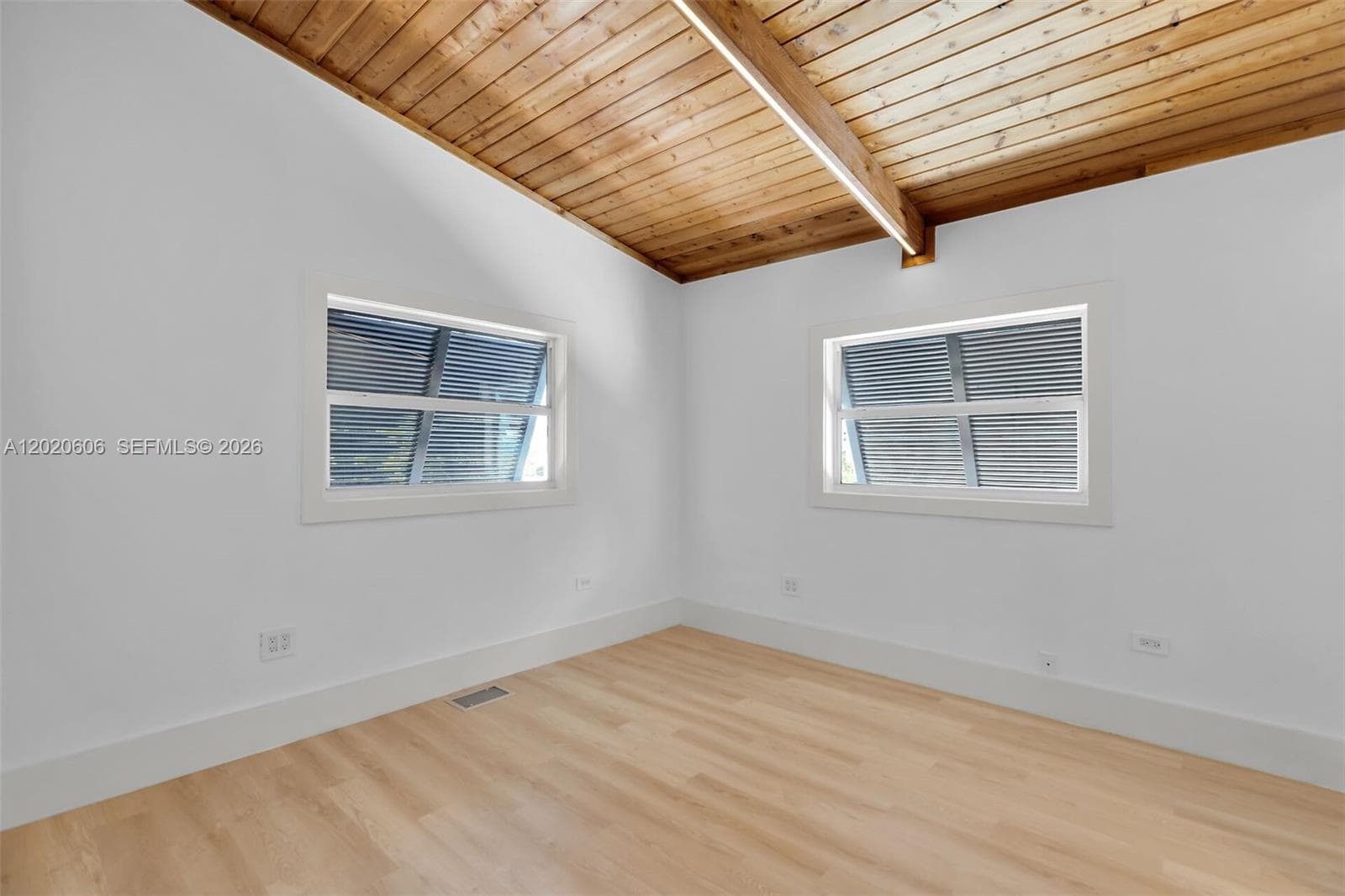 178 Coral Ave photo 24