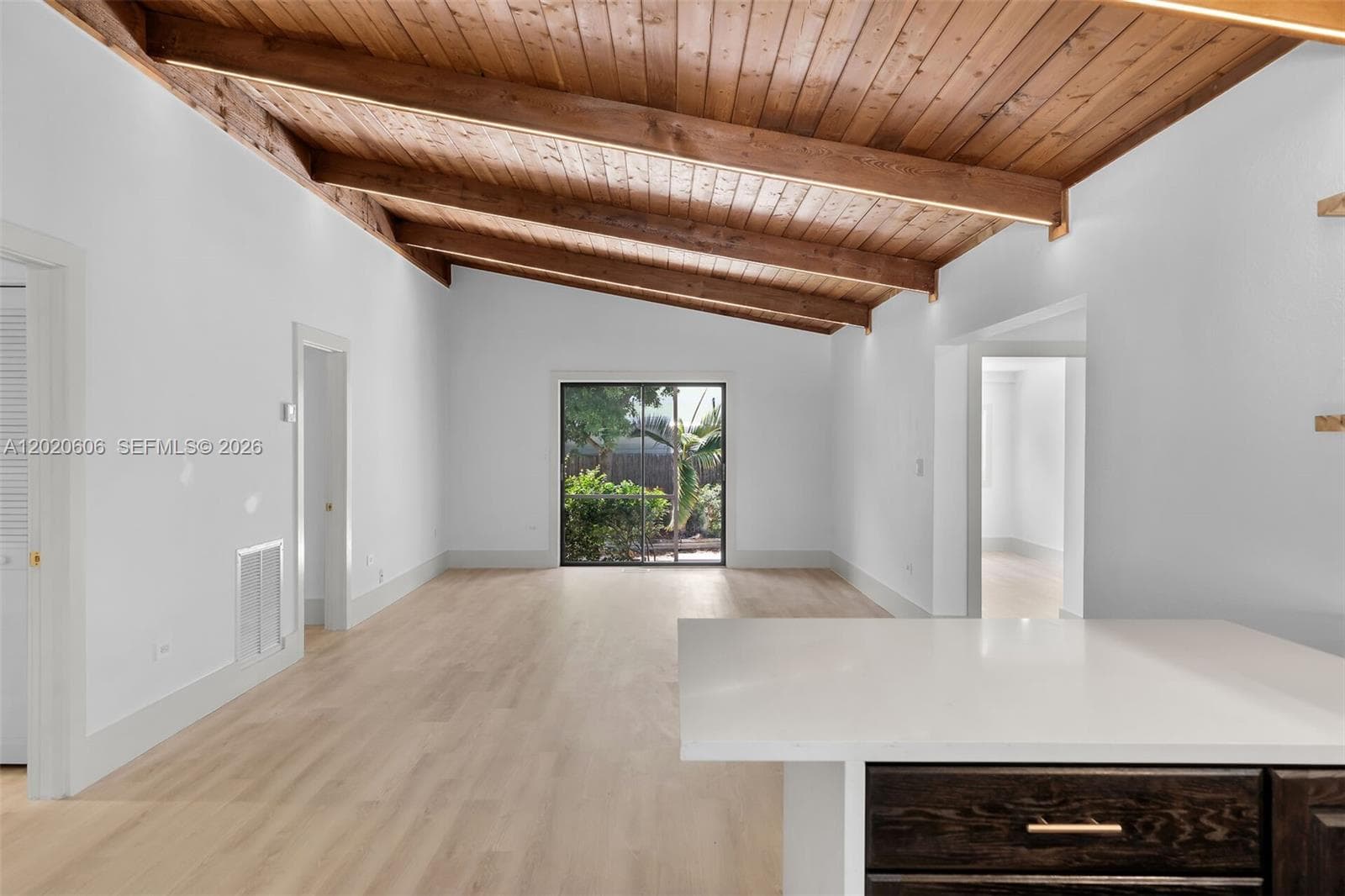 178 Coral Ave photo 10