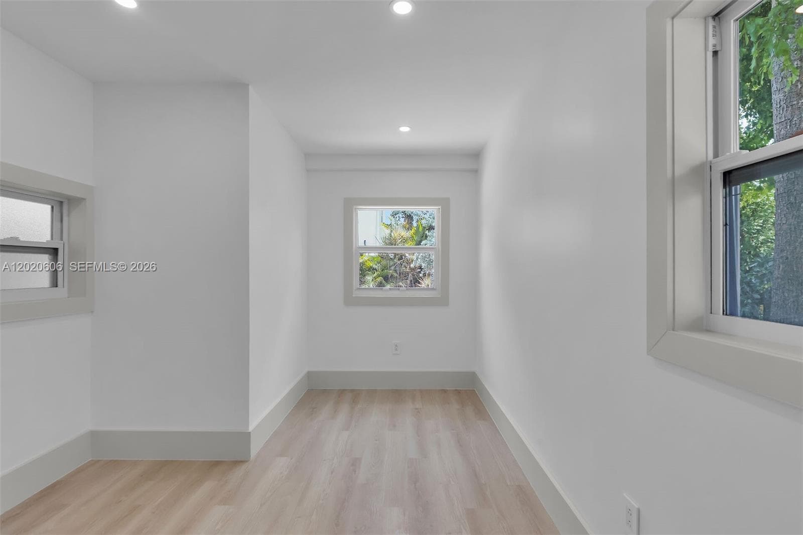 178 Coral Ave photo 33