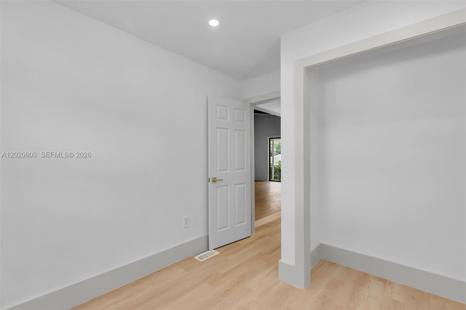 178 Coral Ave photo 37