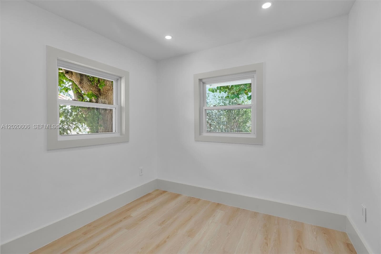 178 Coral Ave photo 35