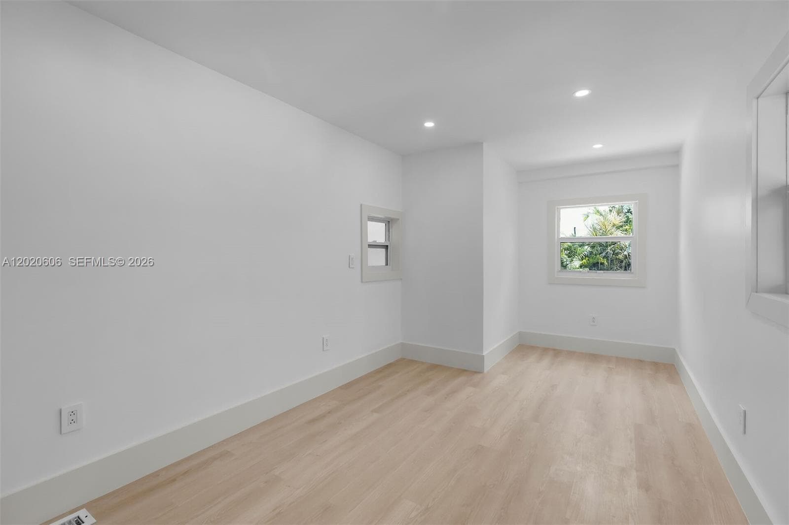 178 Coral Ave photo 31