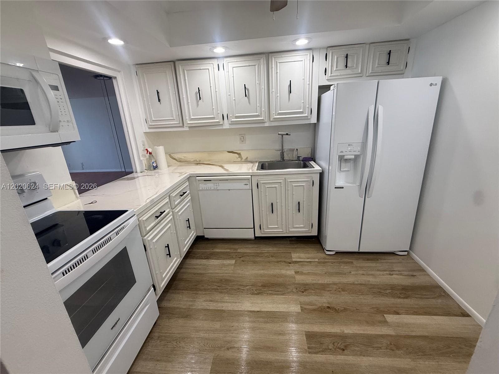 OCEANVIEW PARK CONDO · #406 in Hallandale Beach - Photo 5