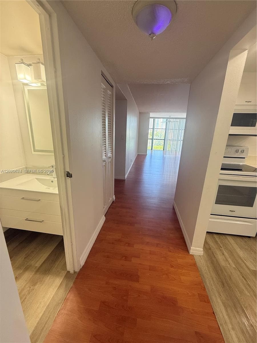 OCEANVIEW PARK CONDO · #406 in Hallandale Beach - Photo 8