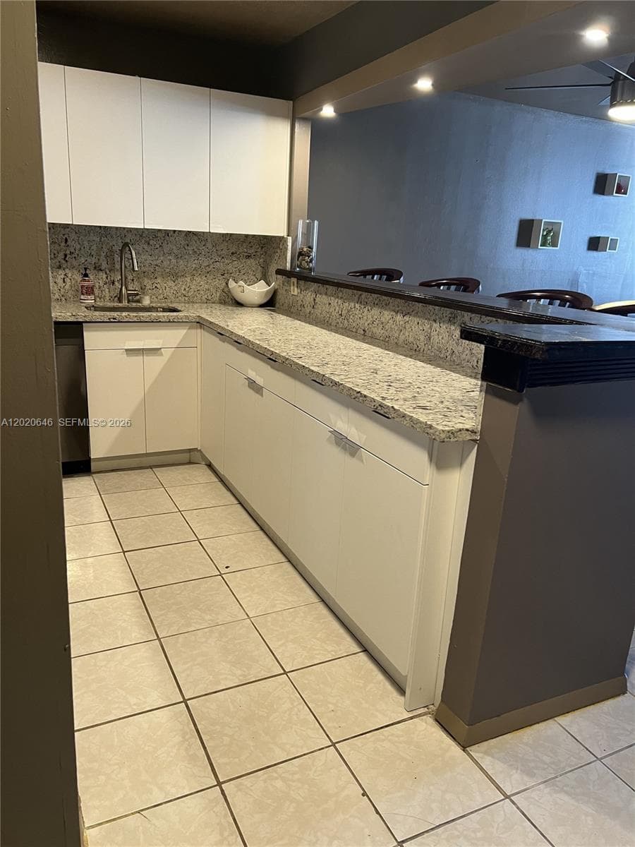 IMPERIAL TOWERS CONDO · #718 in Hallandale Beach - Photo 3