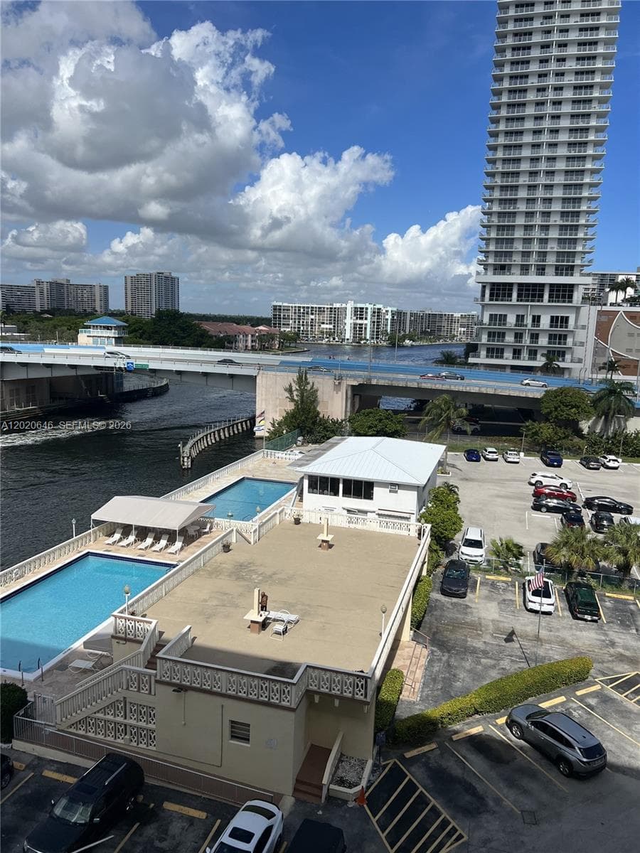 IMPERIAL TOWERS CONDO · #718 in Hallandale Beach - Photo 15