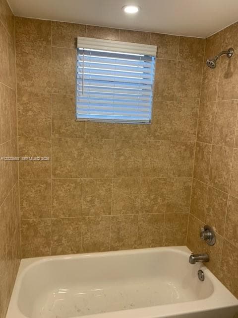 LSOLEI AT HALLANDALE BEAC · #116 in Hallandale Beach - Photo 17