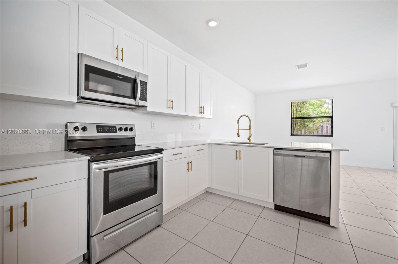 11945 SW 245th Ter photo 14
