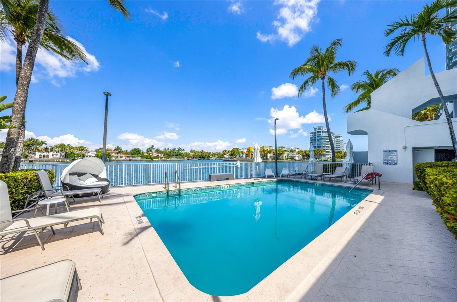 LA RIVE GAUCHE CONDO · #1007 in Miami Beach - Photo 29