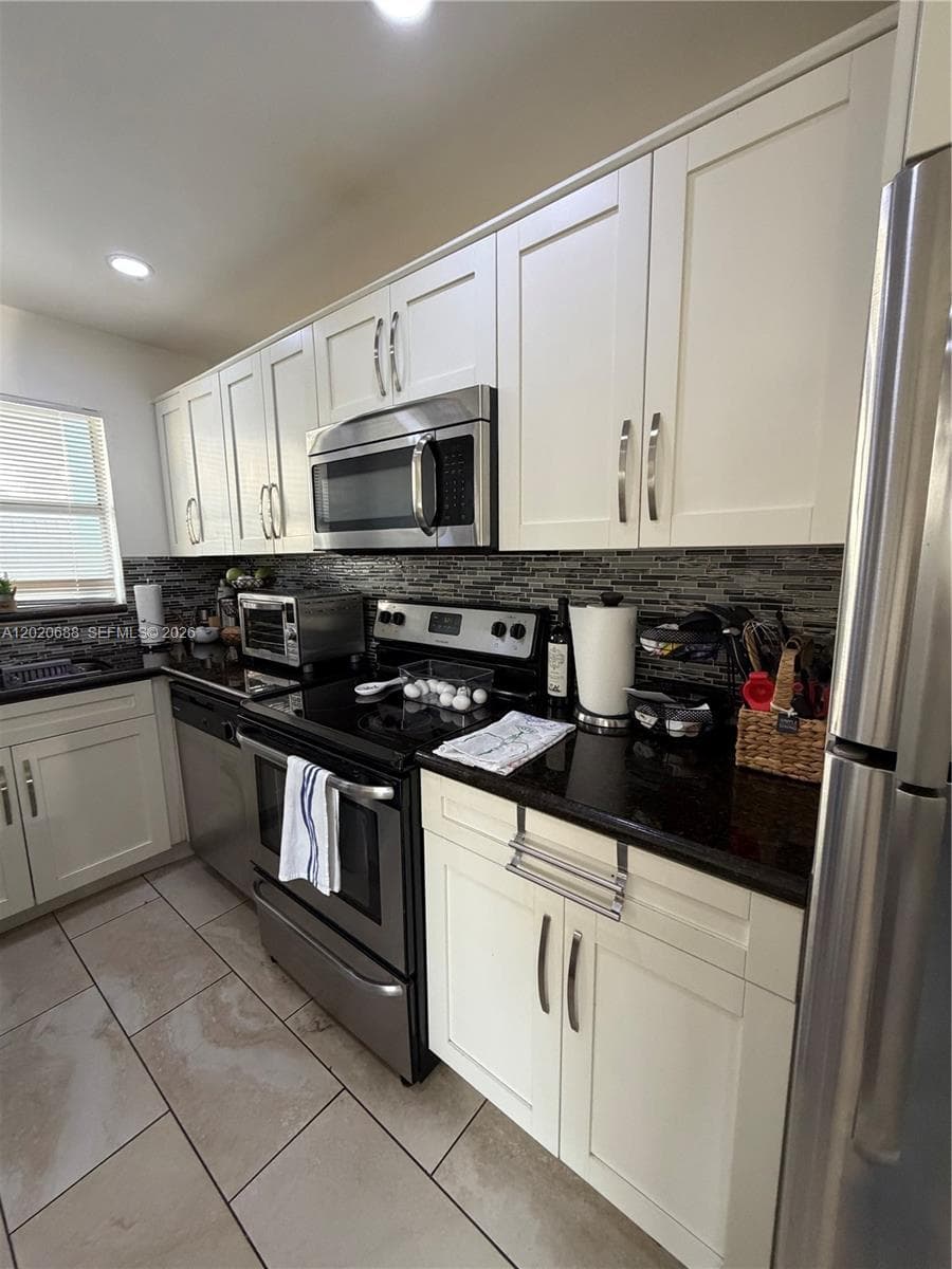PARADISE BY THE SEA CONDO · #215 in Hallandale Beach - Photo 6