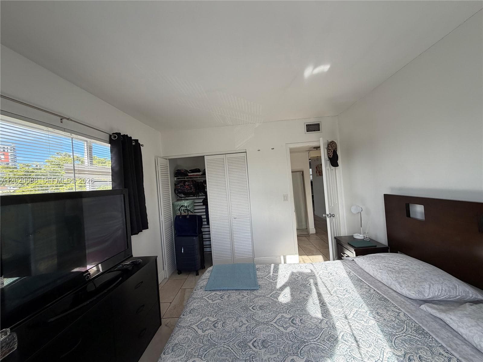 PARADISE BY THE SEA CONDO · #215 in Hallandale Beach - Photo 12